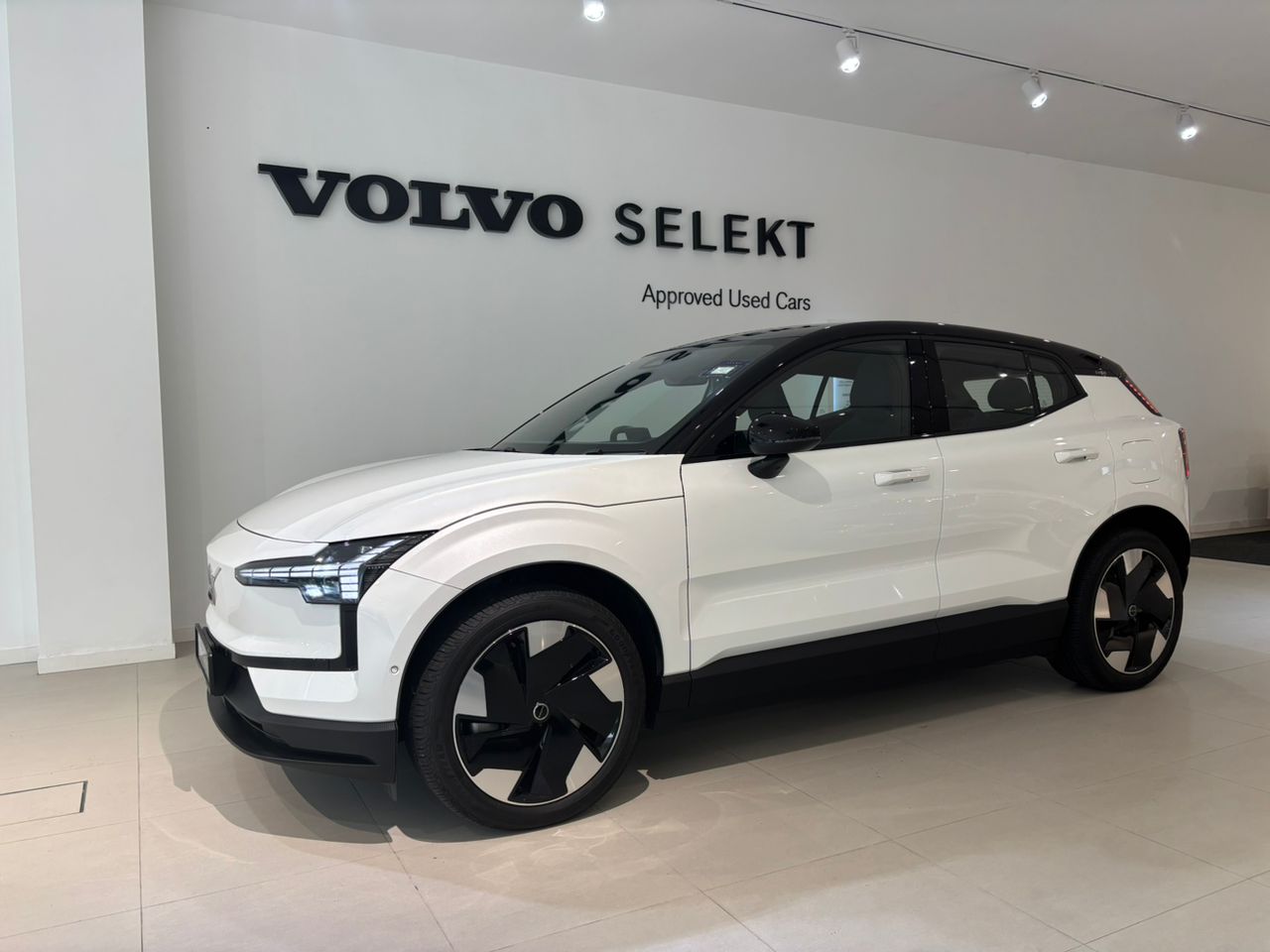Volvo  EX30 Ultra, Twin Motor Performance, Electric