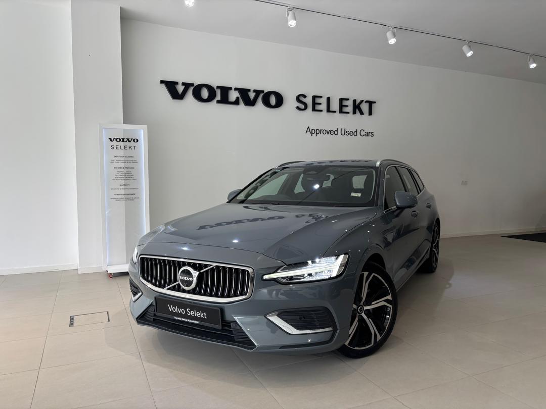 Volvo V60 Recharge Ultimate, T8 , Electric/Petrol, Bright