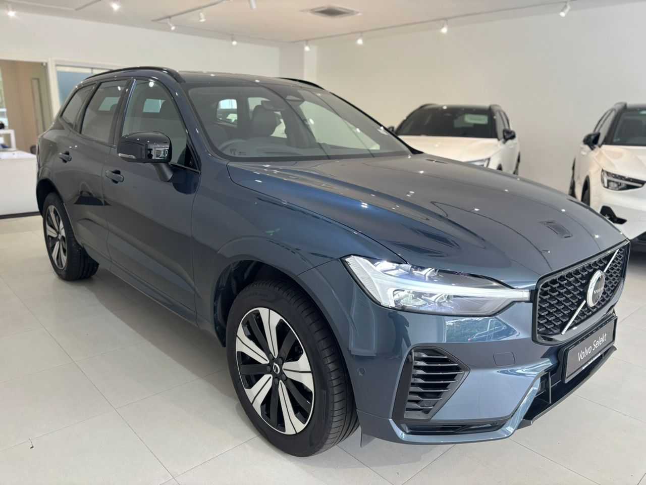 Volvo XC60 Ultra, T8 AWD Plug-in hybrid, Electric/Petrol, Dark