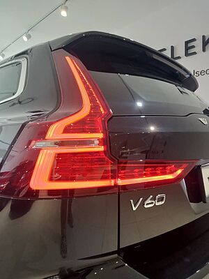 Volvo  V60 Recharge Plus, T8 AWD Plug-in hybrid, Electric/Petrol, Bright