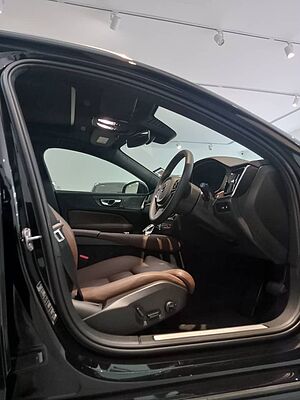 Volvo  V60 Recharge Plus, T8 AWD Plug-in hybrid, Electric/Petrol, Bright