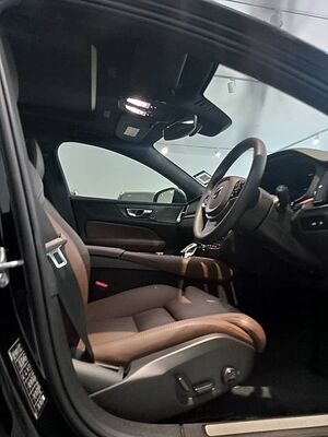 Volvo  V60 Recharge Plus, T8 AWD Plug-in hybrid, Electric/Petrol, Bright