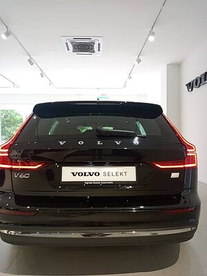Volvo  V60 Recharge Plus, T8 AWD Plug-in hybrid, Electric/Petrol, Bright