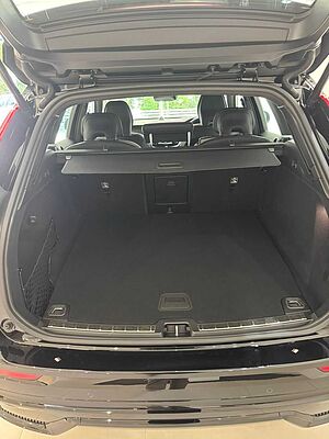 Volvo  XC60 Ultra, T8 AWD Plug-in hybrid, Electric/Petrol, Dark