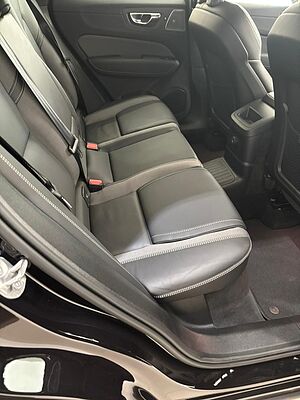 Volvo  XC60 Ultra, T8 AWD Plug-in hybrid, Electric/Petrol, Dark