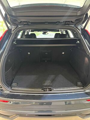 Volvo XC60 Ultra, T8 AWD Plug-in hybrid, Electric/Petrol, Dark